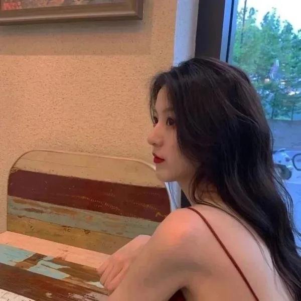 含情脉脉